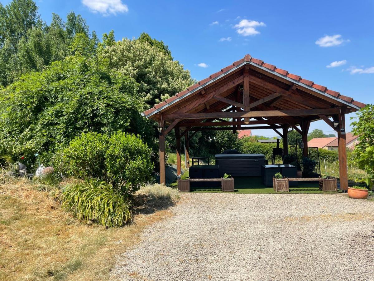 Gite De Solama Avec Spa Balleville Exterior photo